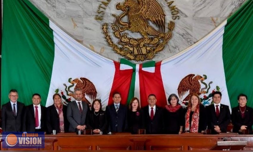 Rediseñar la presentación del Informe del Ejecutivo, propone GPMORENA