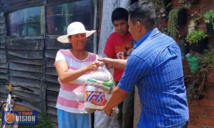 El Ayuntamiento de Erongarícuaro continúa entregando despensas