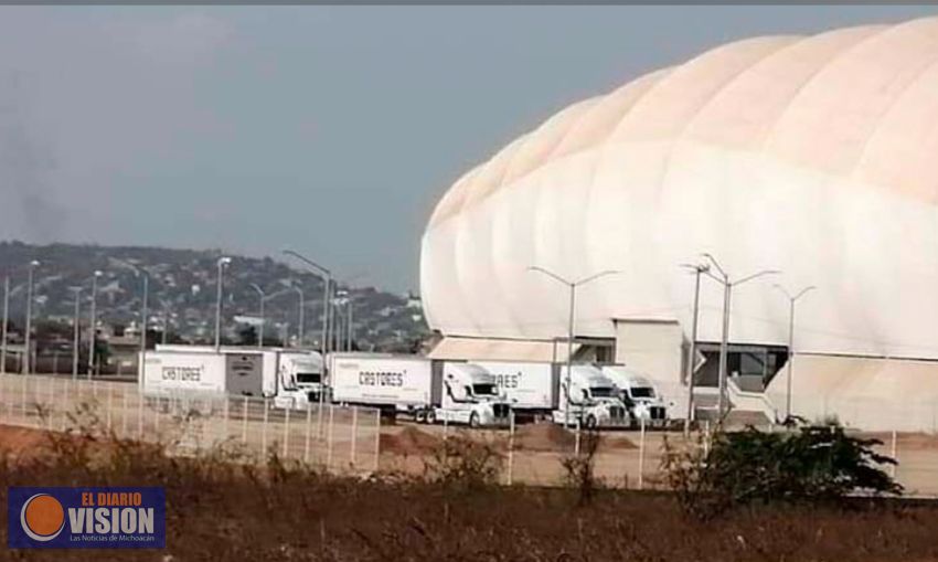 Camiones de mudanza provenientes de Morelia, llegan a Mazatlán 