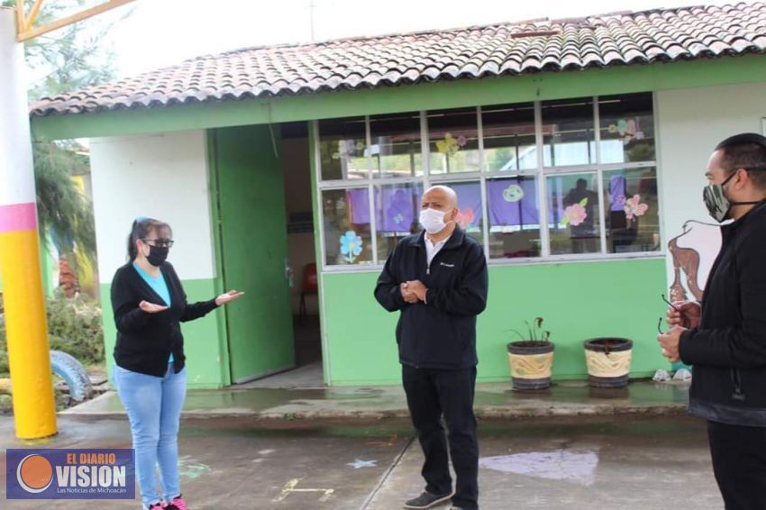 José Guadalupe Coria entregó la techumbre en el Jardín de Niños de la comunidad de La Palma