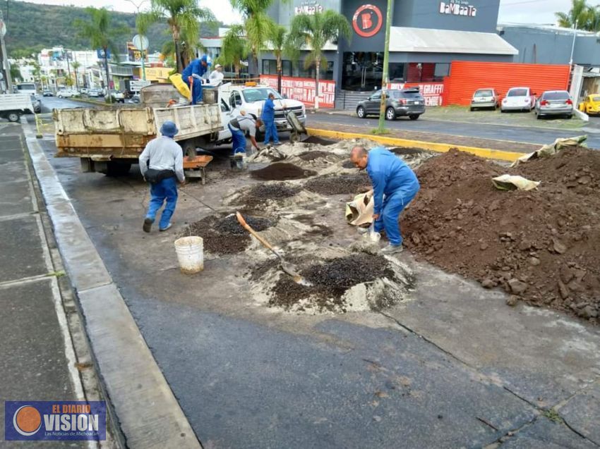 OOAPAS, repara fuga de agua potable, detectada en la  colonia las Americas 