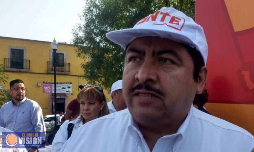 La figura del maestro es sustancial para el desarrollo de Michoacán: Héctor Astudillo García