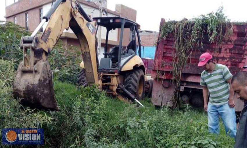 Gobierno municipal de Zacapu, brinda apoyo para obras en Naranja de Tapia 