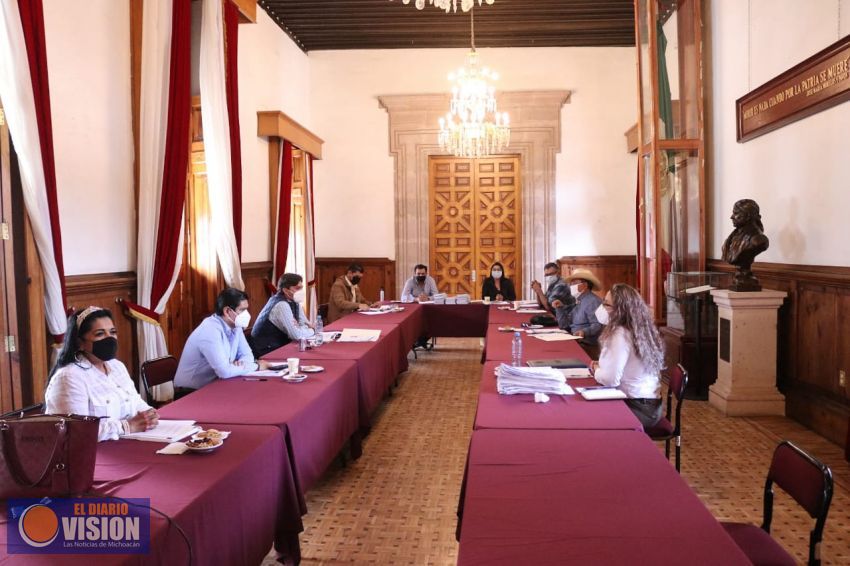 Sesionarán diputados durante próximos 3 días para desahogar 94 asuntos pendientes.