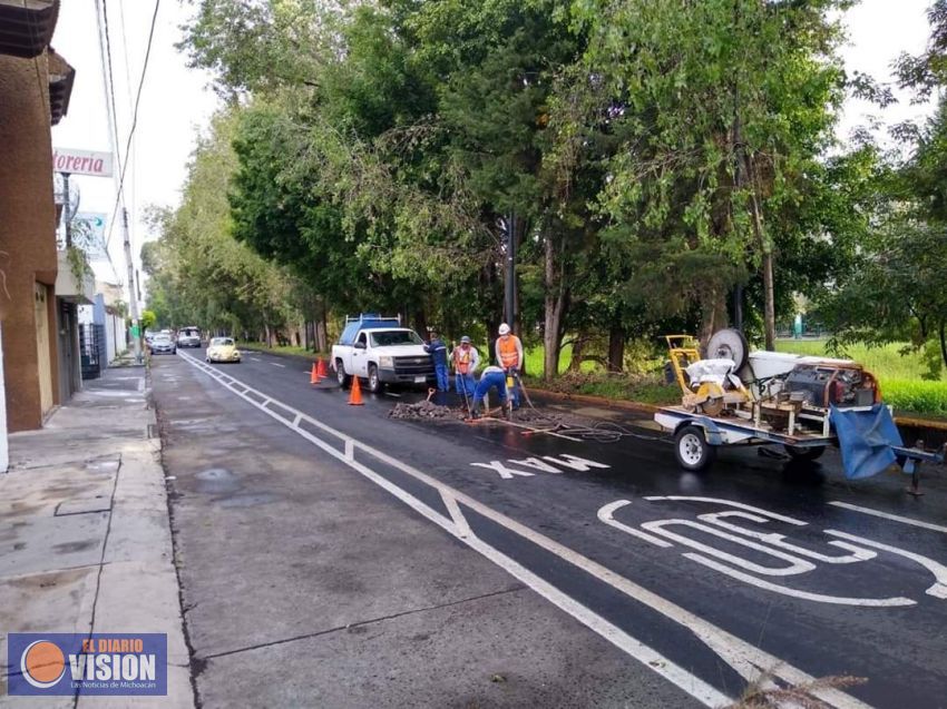 Por reparación de una fuga, cierran dos carriles de la Av Solidaridad a la altura de la Félix Ireta