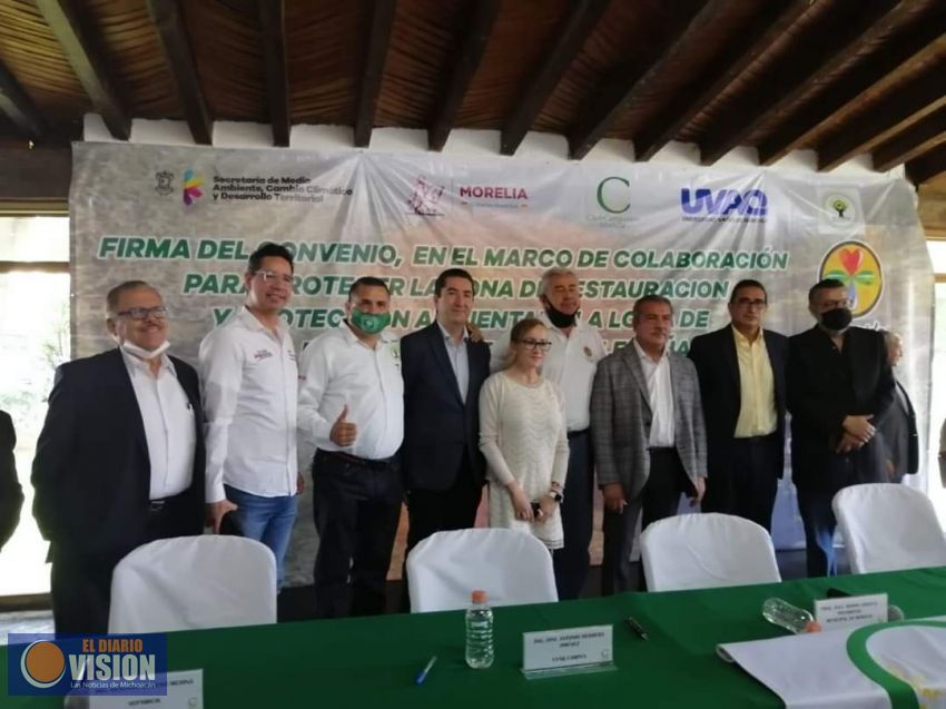 Raúl Morón, firma convenio para proteger a la Loma de Santa María y partes aledañas 
