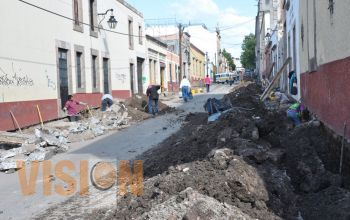 Rehabilita ayuntamiento banquetas del centro Histórico