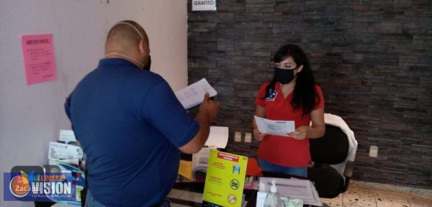 Gobierno de Zacapu, verifican y notifican negocios y comercios para evitar la sanción o clausura.