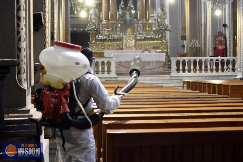 Gobierno de Morelia realiza sanitización de Catedral