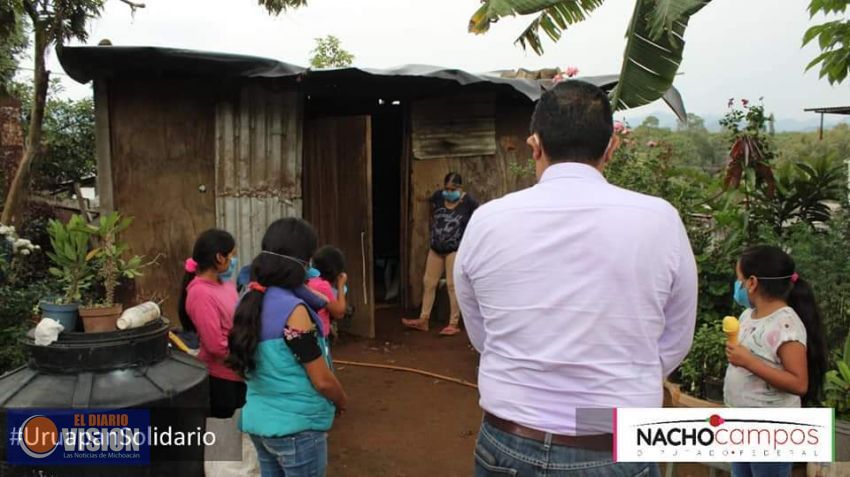 Nacho Campos, apoyará a familia de escasos recursos de la colonia La Loma 