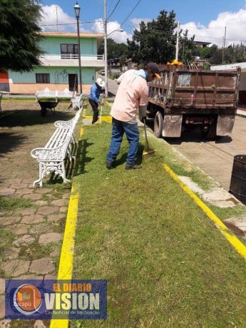 Gobierno de Zacapu, continúa con acciones de limpieza en espacios públicos del municipio 
