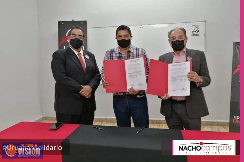 Nacho Campos y el Instituto Liceo de Uruapan, firman convenio para entregar 500 becas a jóvenes 