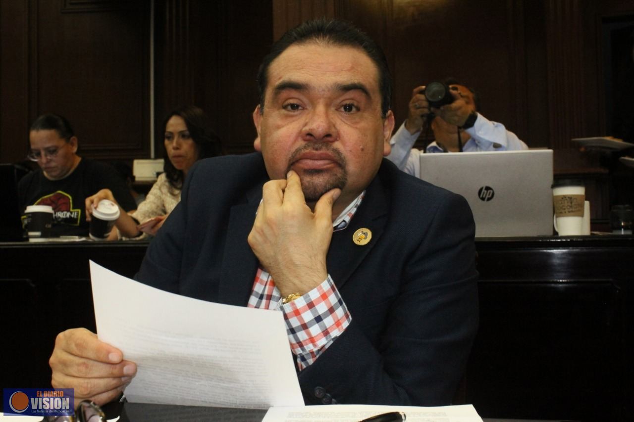 Hay gran incertidumbre en Estados sobre la disponibilidad de recursos a la salud: Tony Martínez