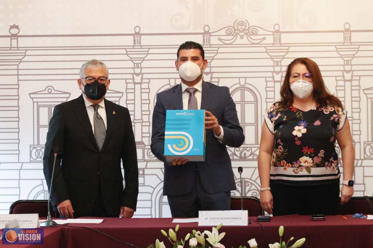 Recibe Congreso del Estado Quinto Informe del Gobierno de Michoacán