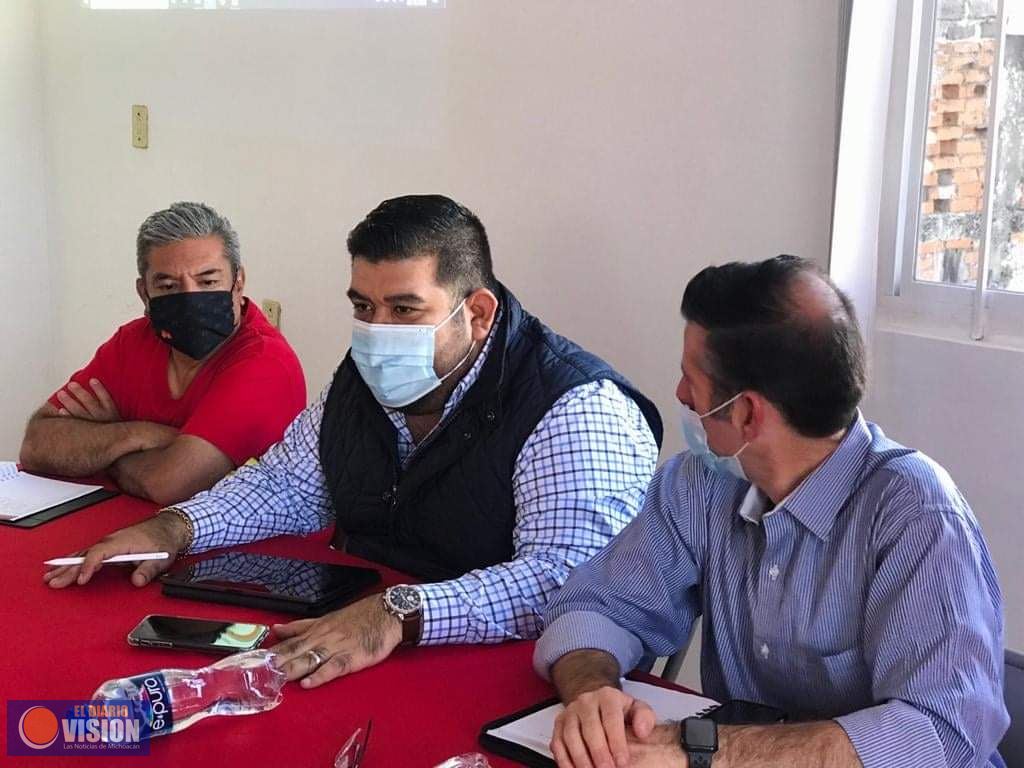 Paco Huacus  sostiene reunión para la instalación territorial en Morelia 