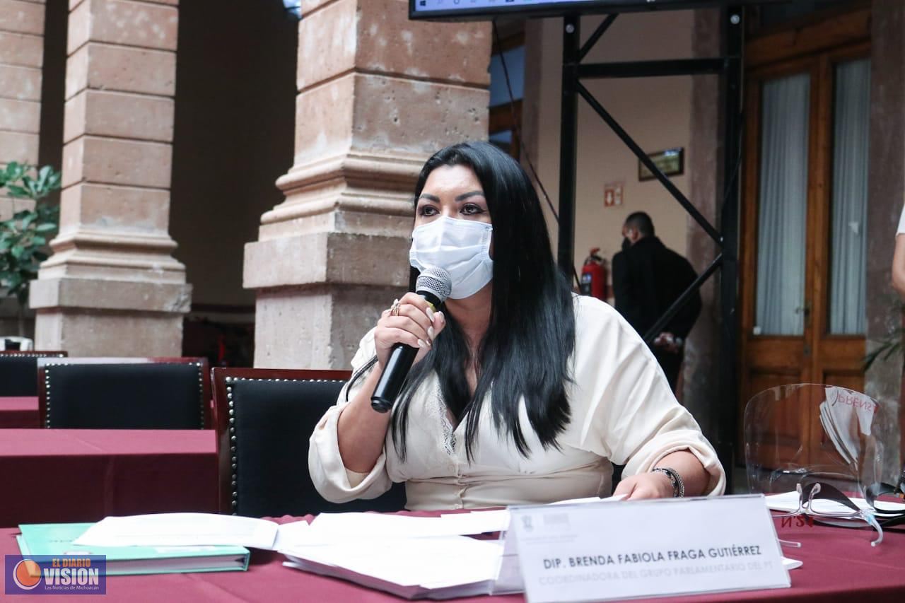 Logra Brenda Fraga que permisos de estacionamiento para discapacitados sea gratuita  