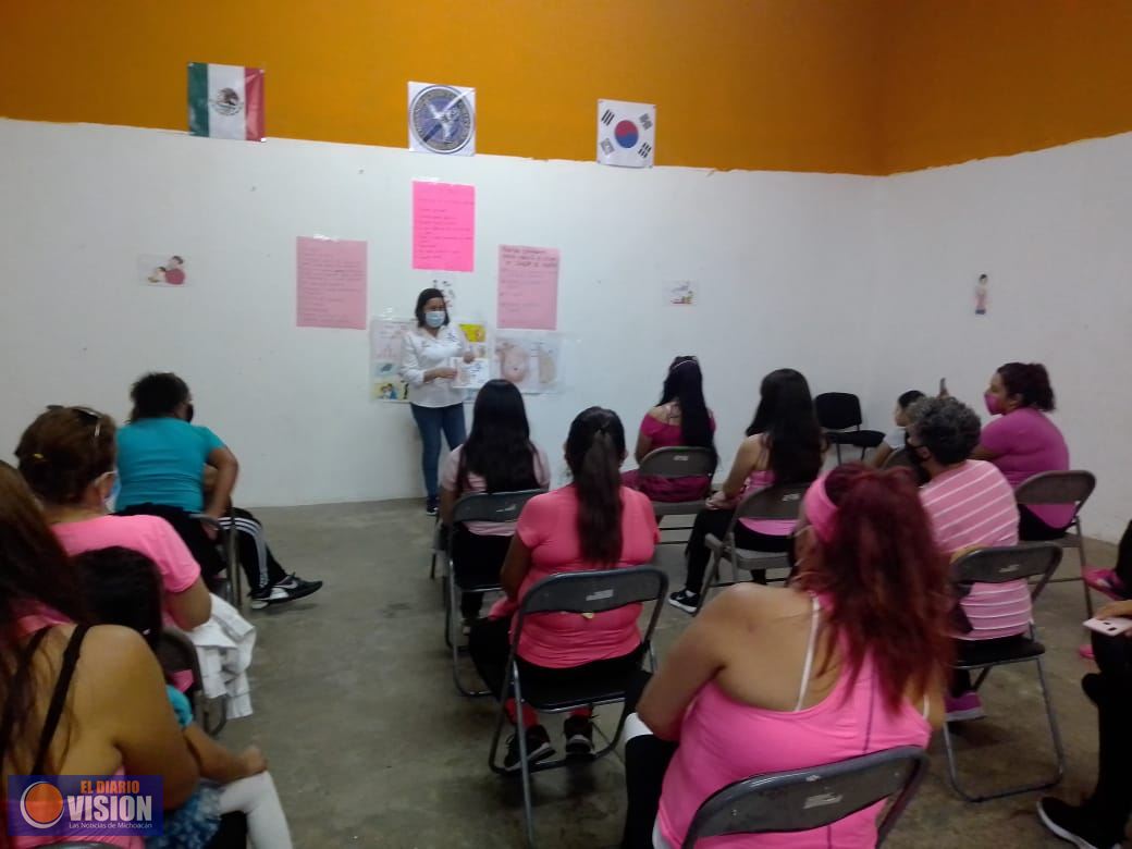 Realiza IMUJERIS acciones de concientización y  detección oportuna del cáncer de mama 