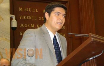 Se pronuncia Gonzalo Elvira por el cumplimiento de cargos de elección popular 