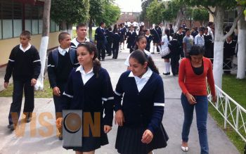 Estudiantes reflexionan con la obra teatral Un Día de Pinta