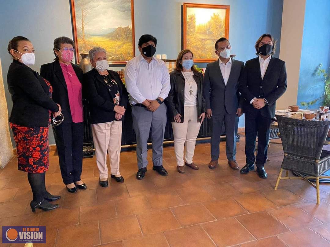Diputados locales y federales de Michoacán se reúnen con el delegado del Infonavit 