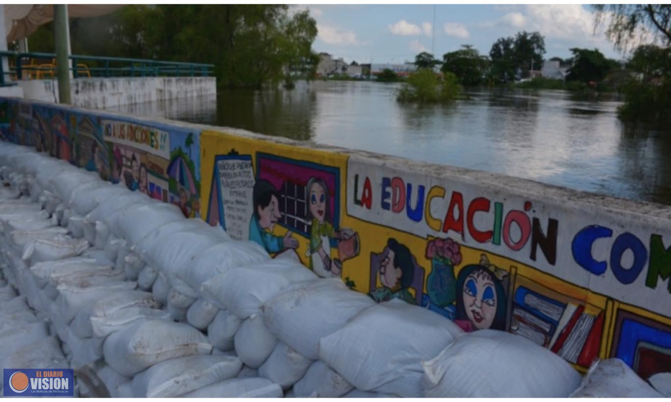 Inundaciones dejan más de 150 mil damnificados en Tabasco