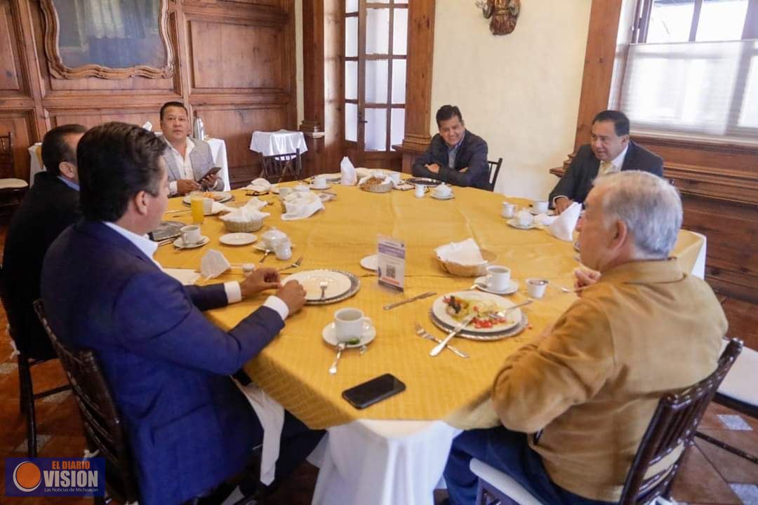 Ex dirigentes del PRD buscan fortalecer candidatura a la gubernatura 