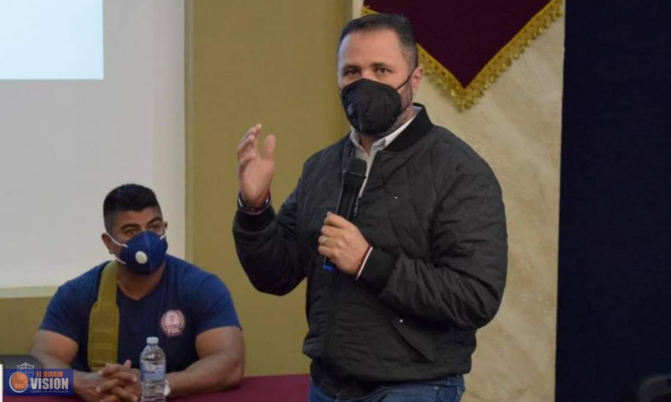 Luis Felipe León Balbanera, presentó  proyecto de seguridad para comerciantes de Zacapu 