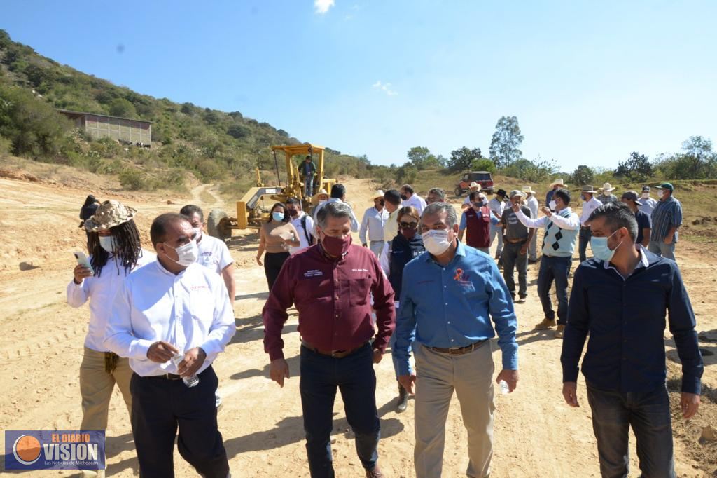 Inicia Raúl Morón rehabilitación de 78 caminos rurales en Morelia 