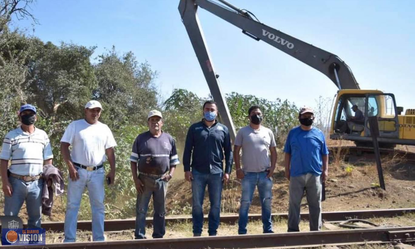 Ayuntamiento de Zacapu, reactiva canal de aguas pluviales en la comunidad de Naranja de Tapia 