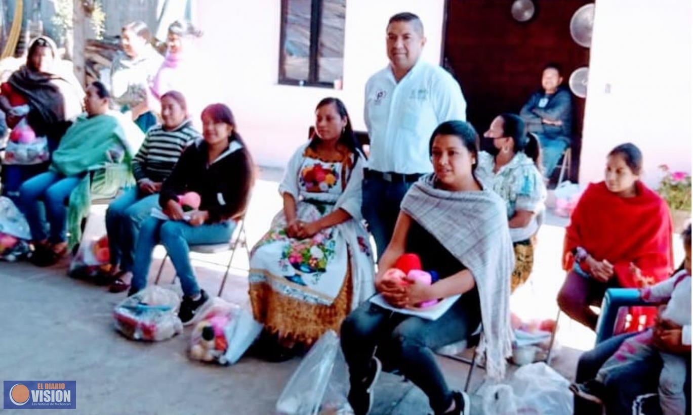 Paco Cedillo fortalece la economía de las comunidades en Uruapan