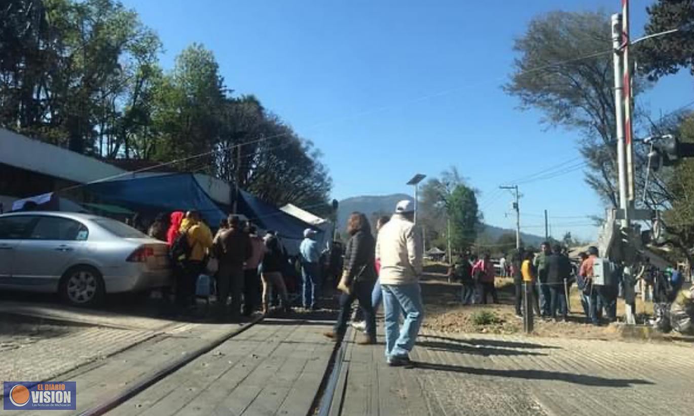 Comienza  la liberación de las vías del tren 