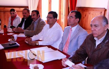 Analizan Legisladores caso Cherán con expertos en la materia