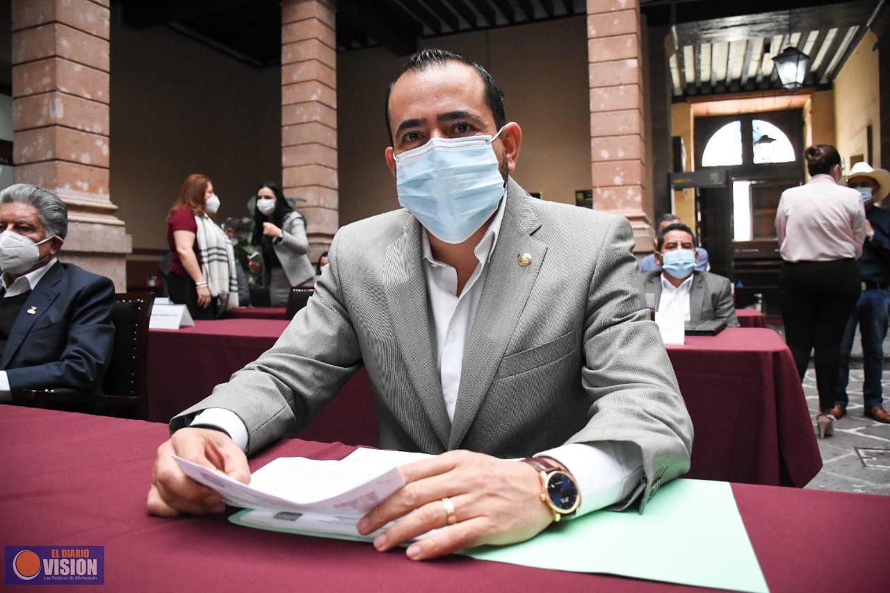 Exhorta Humberto González a emprender acciones para contrarrestar afectaciones en Lago de Cuitzeo 