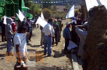 El 11,  la consulta del IEM en Cherán