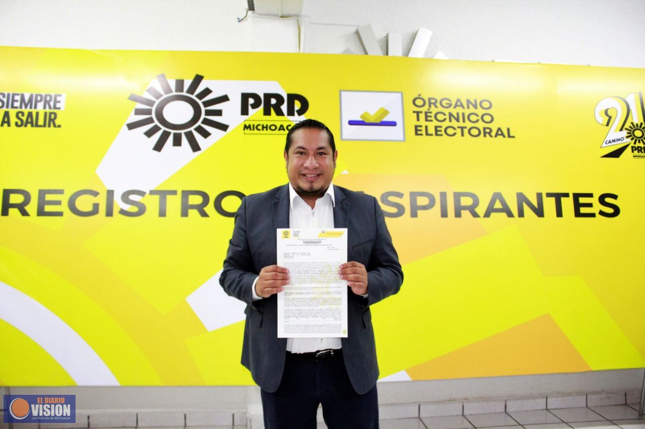 Marco Aurelio Nava se registra como precandidato a diputado federal por Zacapu