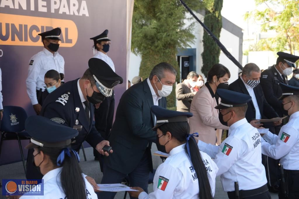Refuerza Raúl Morón seguridad de Morelia  con 98 nuevos policías 