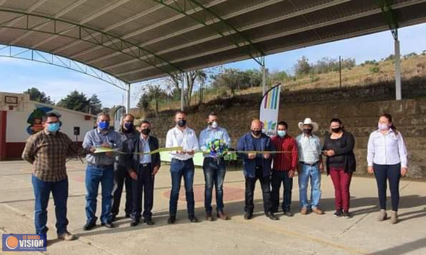 Luis Felipe León Balbanera entregó Techumbre de la Primaria Guadalupe Victoria