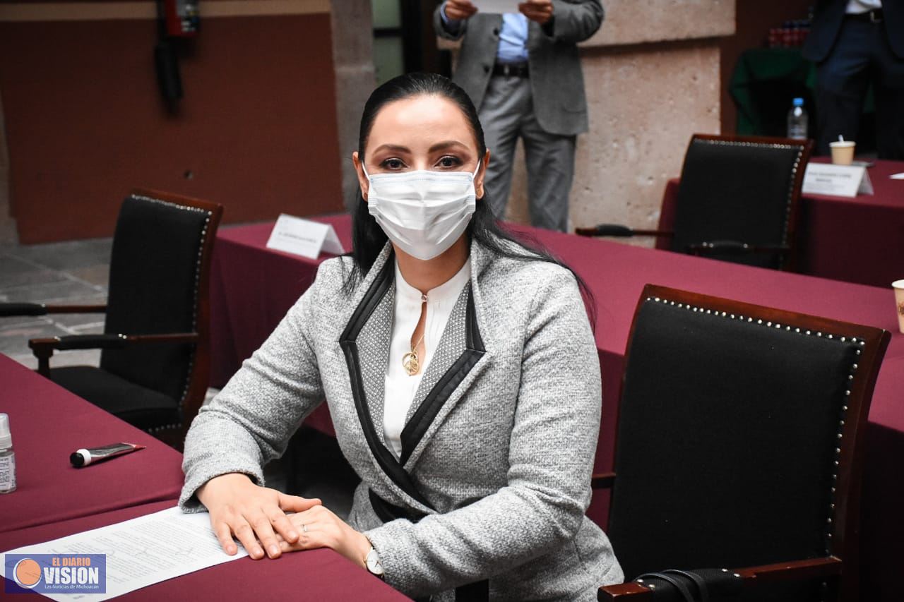 Unidos, sociedad y gobierno, podremos salir adelante: Adriana Hernández