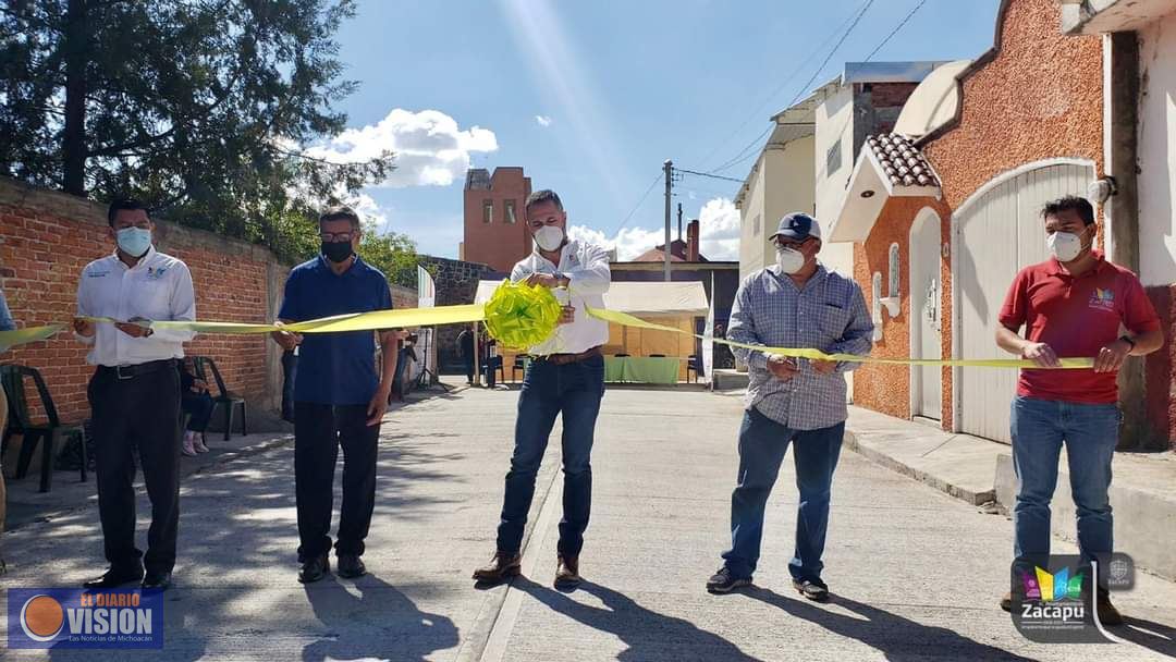 Con obras, Luis Felipe León Balbanera beneficia sector educativo en Zacapu 