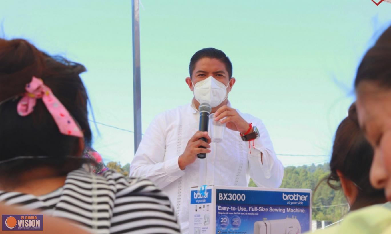 Paco Cedillo, el diputado que se preocupa por la salud de los uruapenses