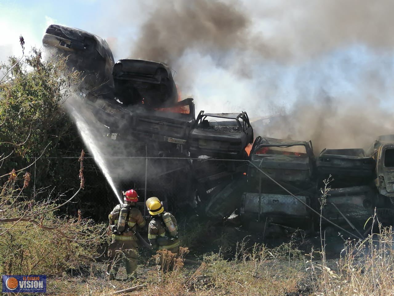 Participarón 35 diferentes corporaciones en incendio del corralón municipal 