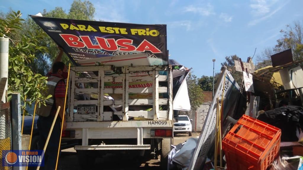 Semovep mantiene recorridos para retirar publicidad colocada en árboles 