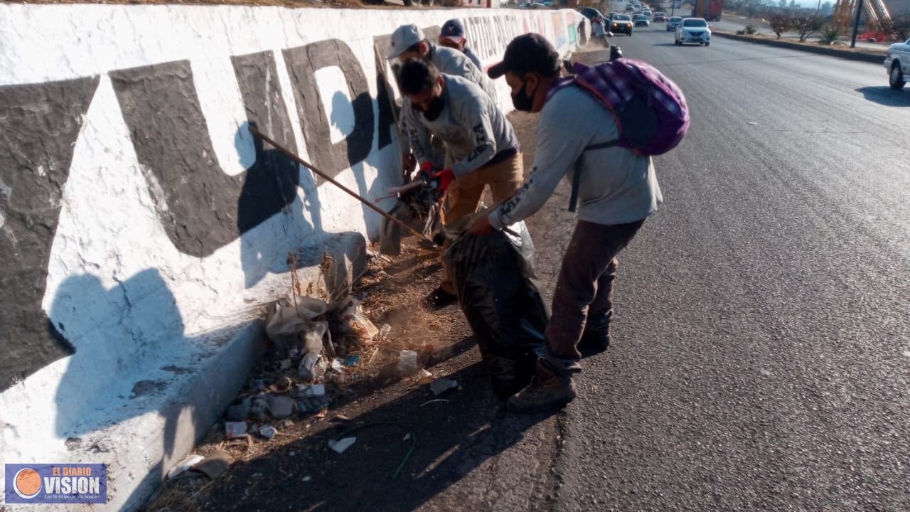 Continua jornada de limpieza en salida a Quiroga 