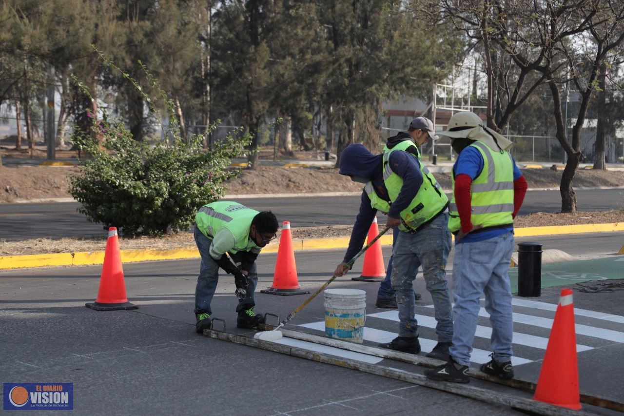 SEMOVEP realizó acciones de balizamiento en laterales de Avenida Madero Poniente 