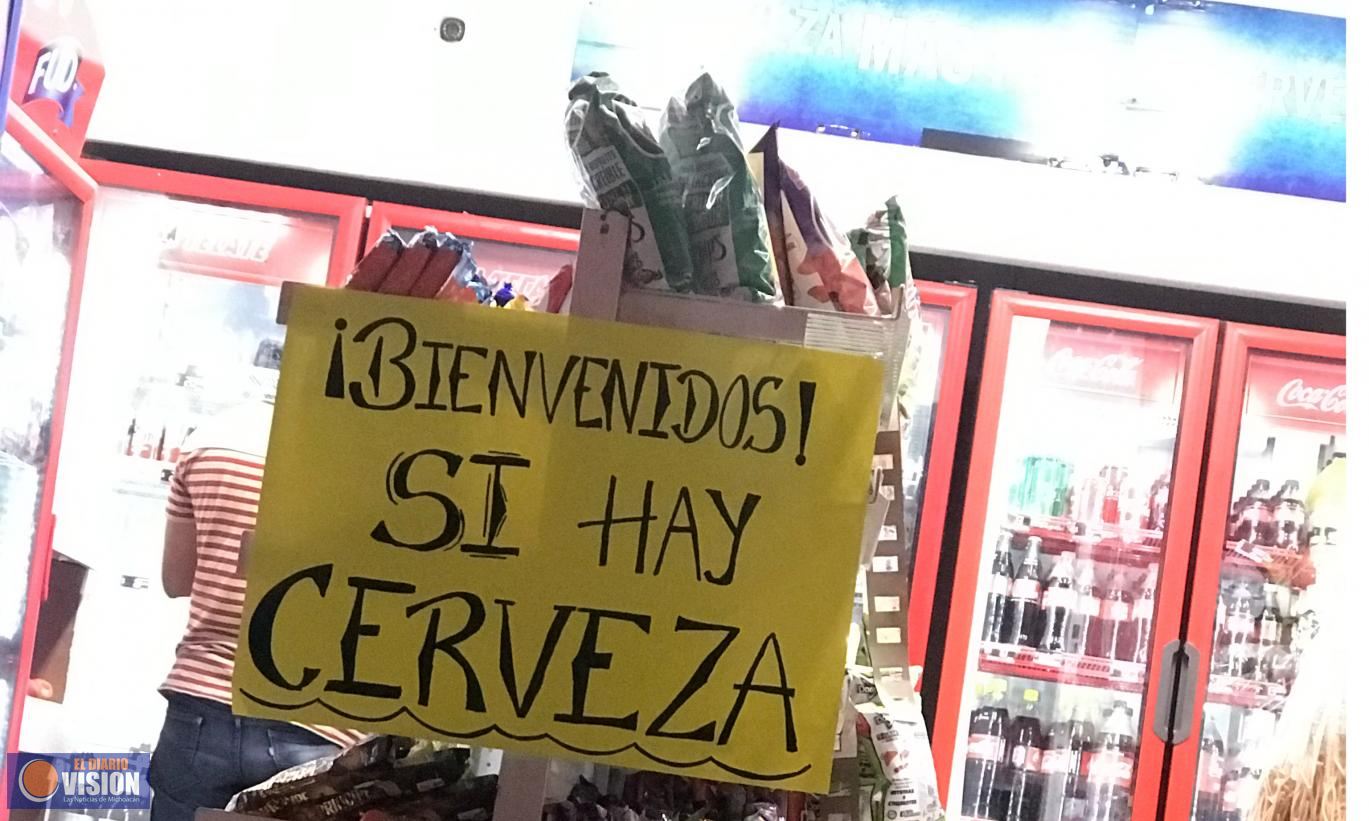 Comercios en Michoacán operan con horario normal