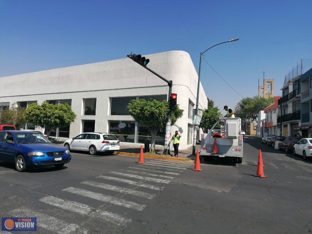 Brinda Gobierno de Morelia mantenimiento continuo a semáforos de la ciudad 
