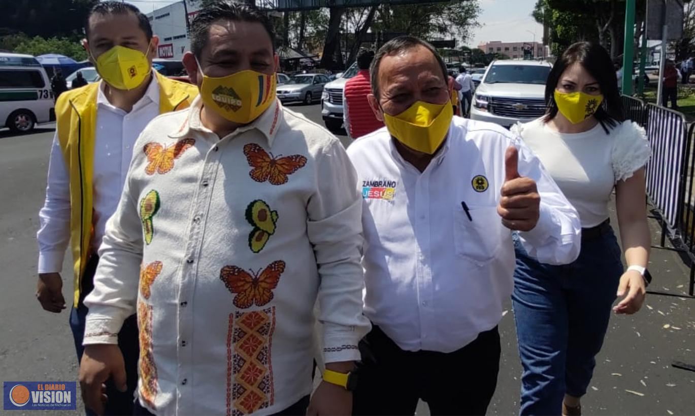 Víctor Manríquez, solicita licencia como dirigente del PRD; encabeza lista a diputado “pluri”
