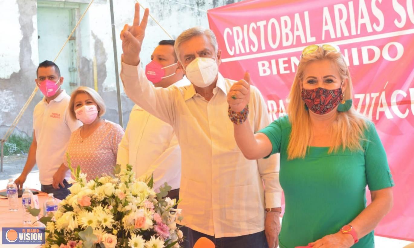 Michoacán quiere desterrar cacicazgos: Cristóbal Arias 