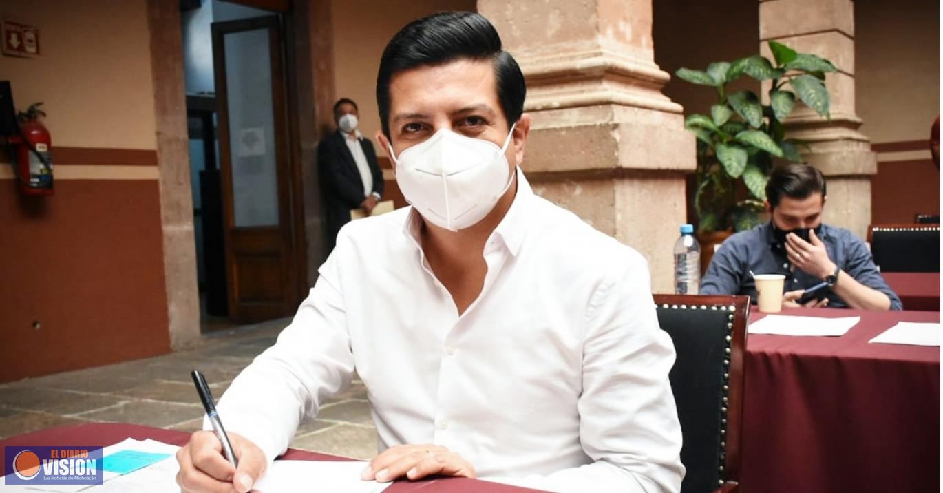 Celebra Oscar Escobar nombramiento de primera alcaldesa provisional en Tacámbaro