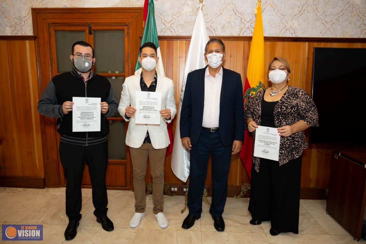 Ayuntamiento de Morelia entregan nombramientos a nuevos encargados